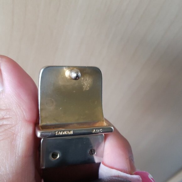 YSL Bla k Leather Belt with Gold Bu kle - Picture 6 of 8